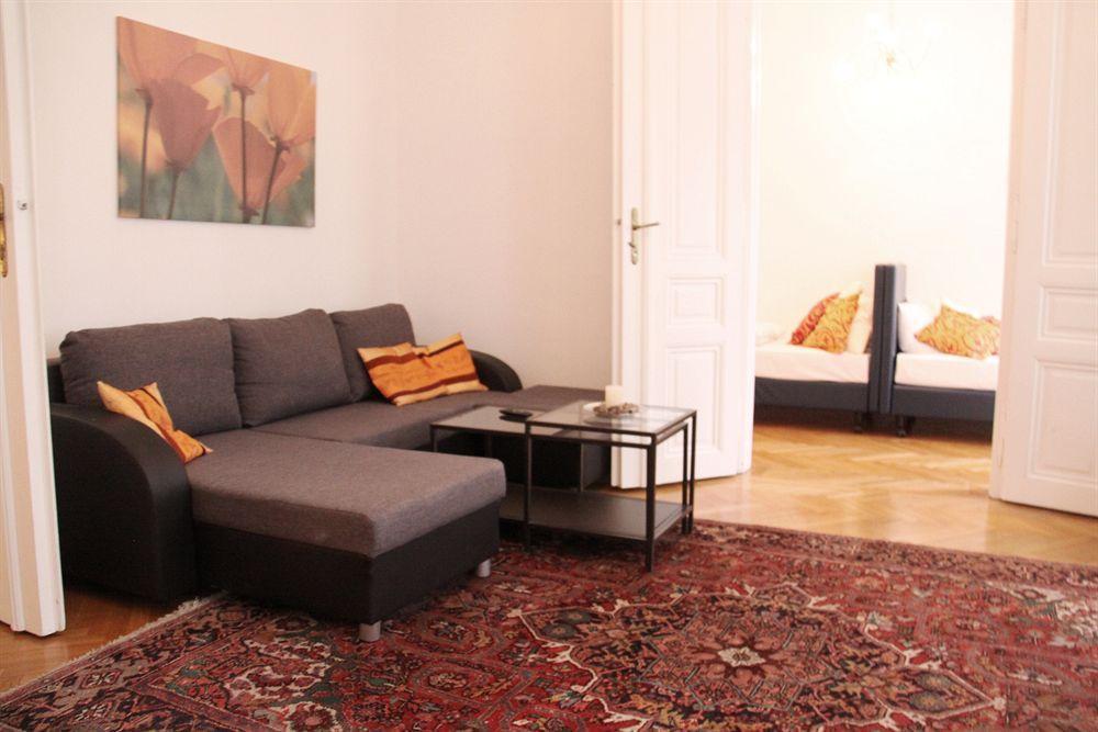 Checkvienna - Edelhof Apartments المظهر الخارجي الصورة