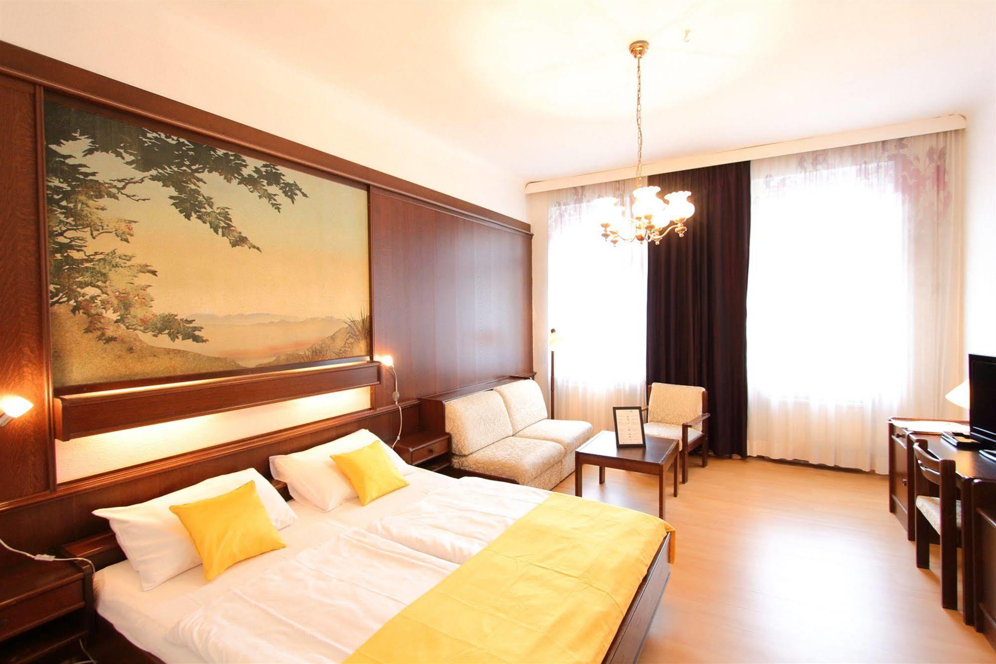 Checkvienna - Edelhof Apartments المظهر الخارجي الصورة